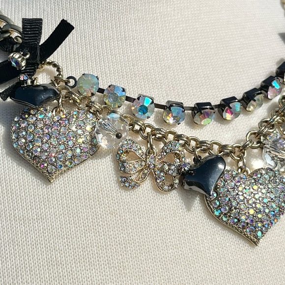 Betsey Johnson VINTAGE Y2K Gold Pavé Heart Necklace NEW - Picture 8 of 10